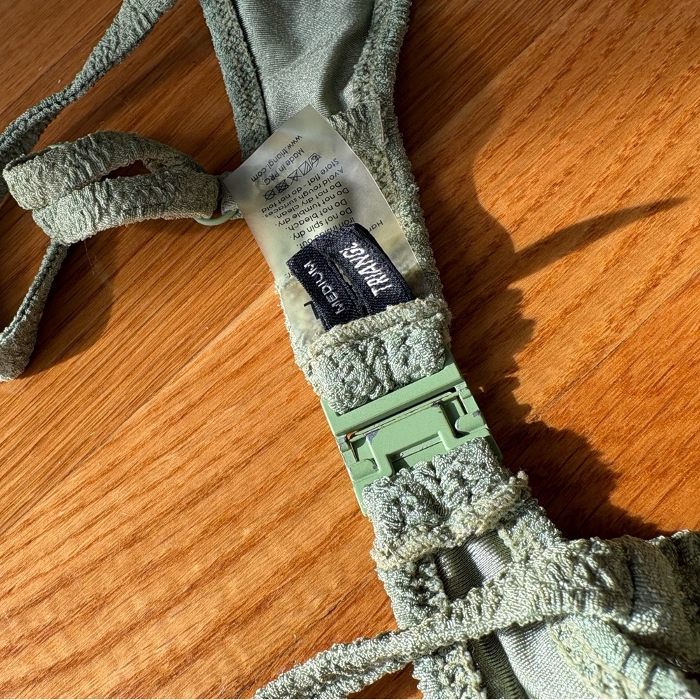 Triangl Bikini - image 4